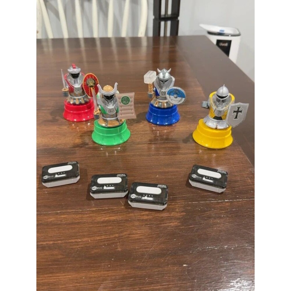 Hexbug Micro Titans RC Brawler Bots Complete 4 Figure Lot Remotes Viking Samurai